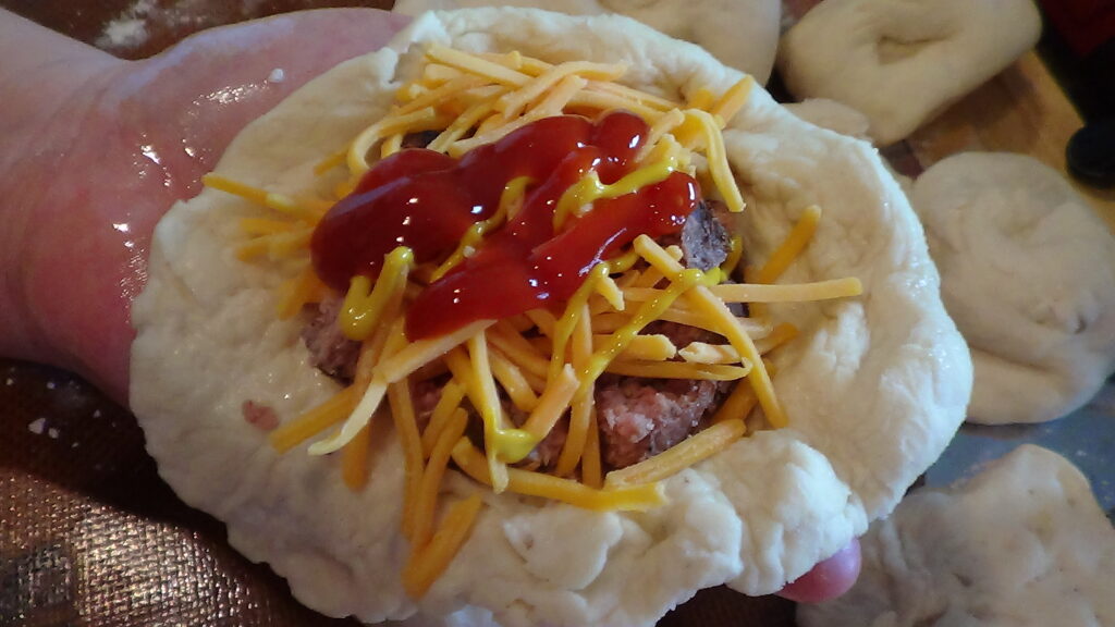 Cheeseburger Hotteok: Ketchup and Mustard