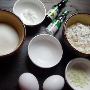 Pandan Mango Roll Cake: Ingredients